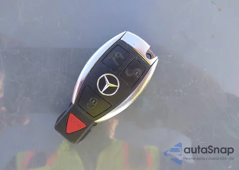 2014 Mercedes-Benz E 350 4Matic z USA, uszkodzony, nr VIN WDDHF8JB0EB064525